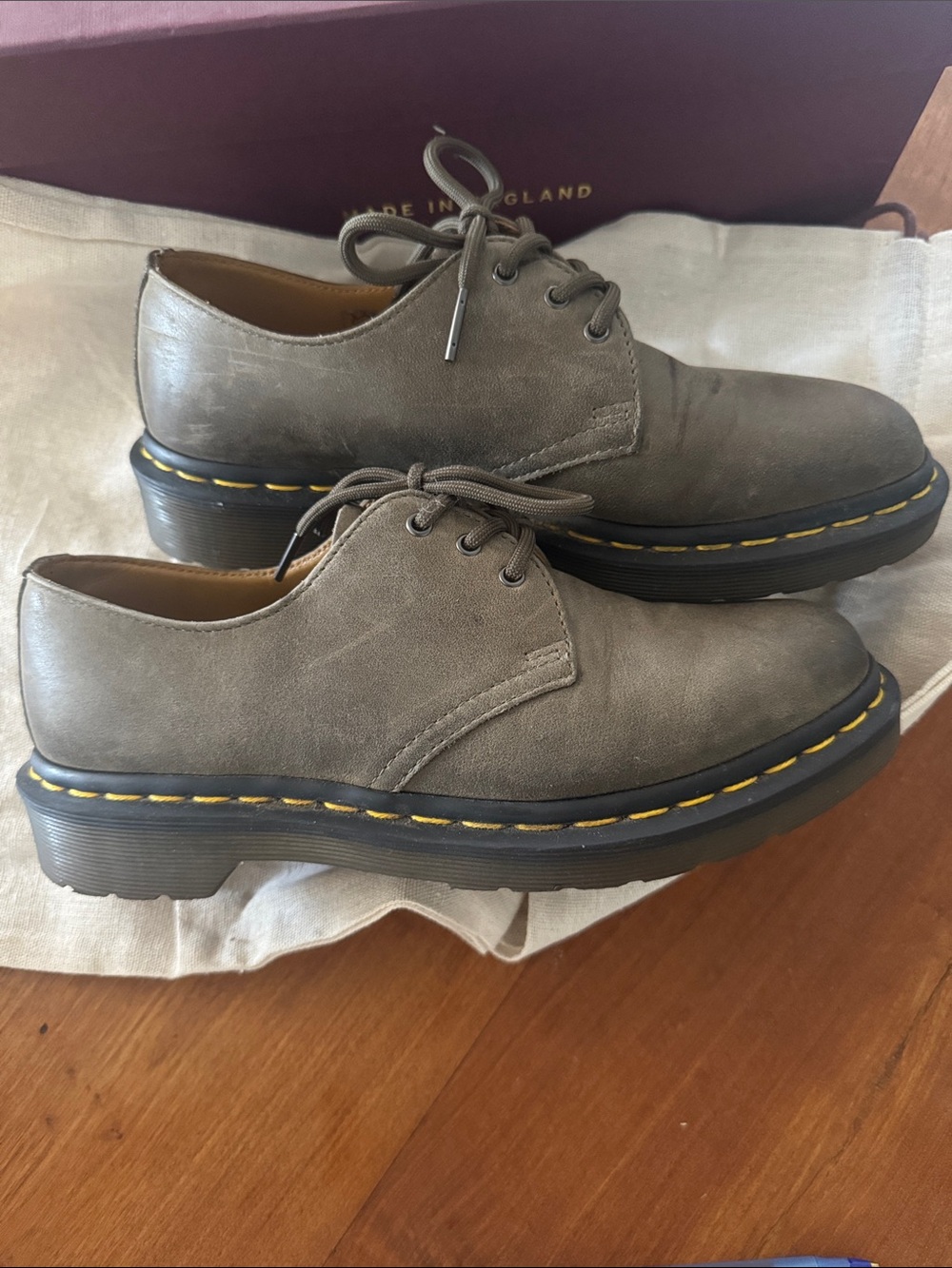 Dr. Martens Olive Green 3‑Eye Oxford Lace-Up - Picture 4 of 4
